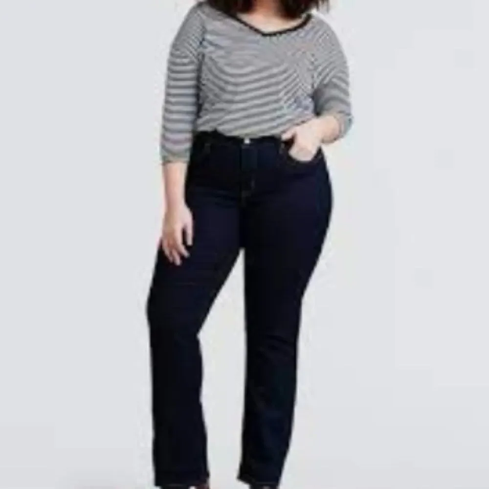 LEVI'S Black 414 Classic Straight Leg Jeans Size 22W